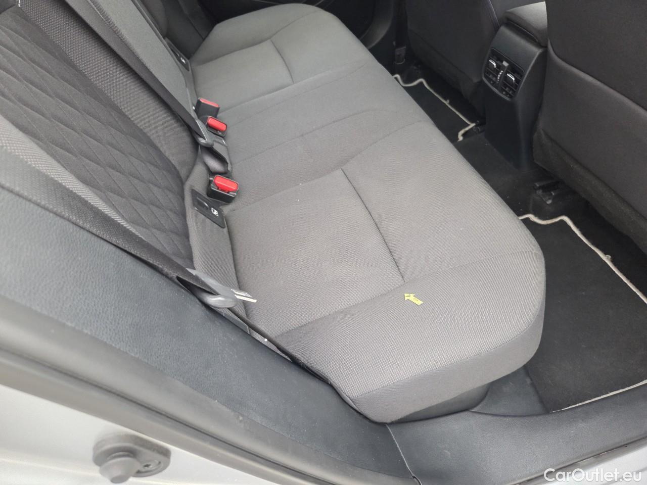  Toyota  Corolla 1.8 Hybrid Business HSD E-CVT #57