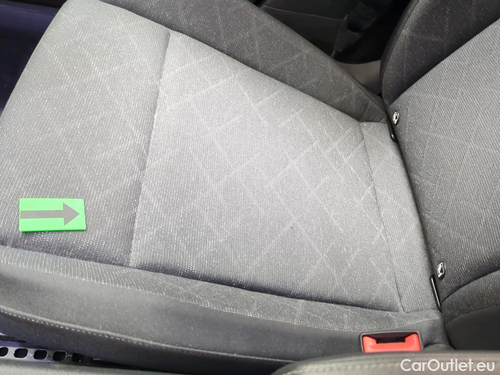 Volkswagen  Golf  Life 1.0 eTSI DSG mild-Hybrid #19