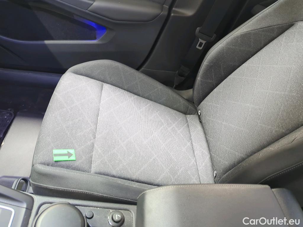  Volkswagen  Golf  Life 1.0 eTSI DSG mild-Hybrid #18