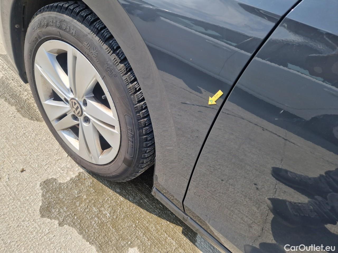  Volkswagen  Golf  Life 1.0 TSI #6