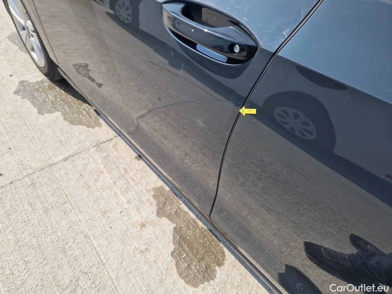  Volkswagen  Golf  Life 1.0 TSI #2