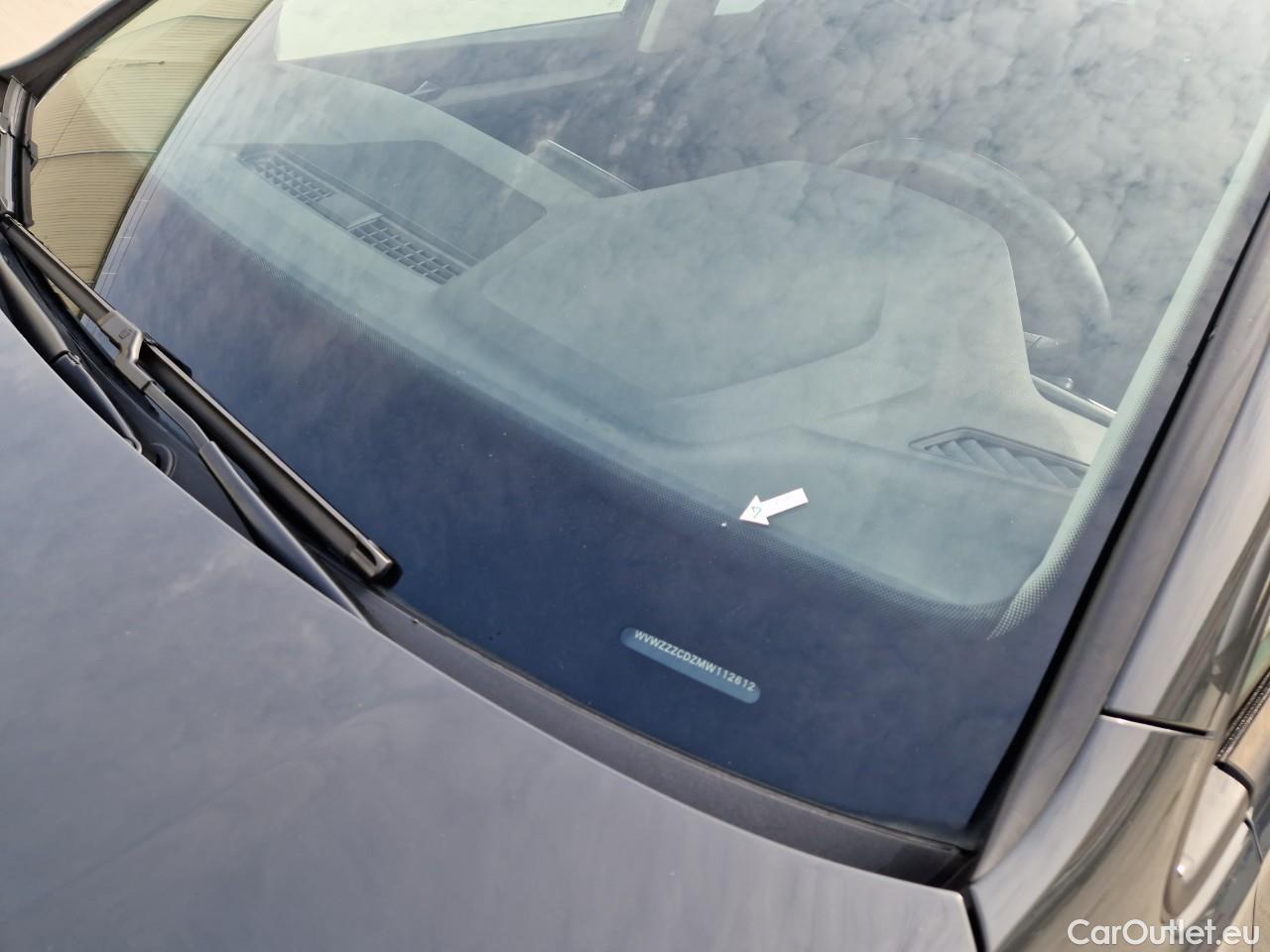  Volkswagen  Golf  Life 1.0 TSI #15
