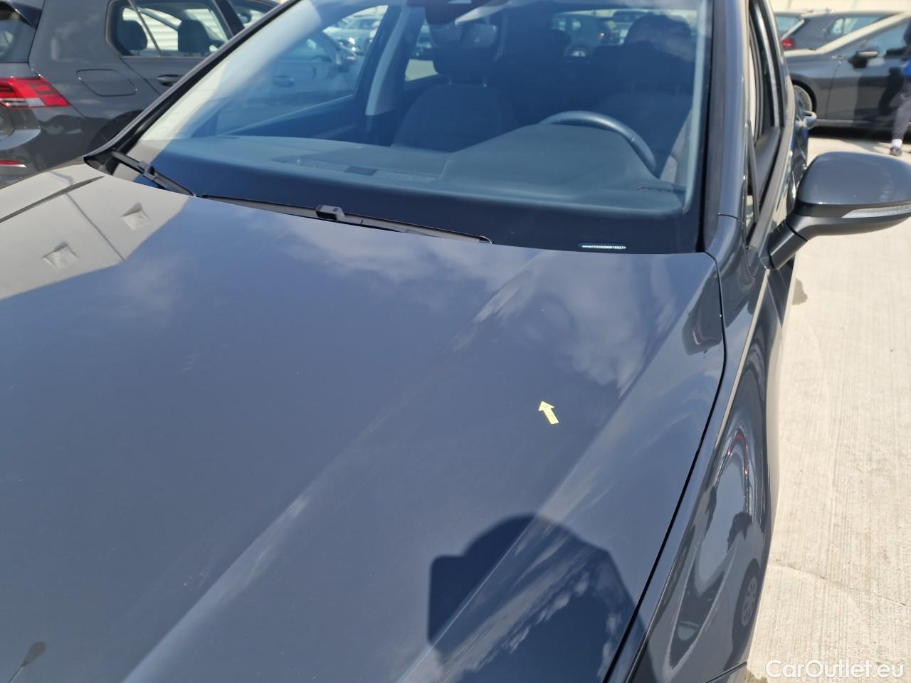  Volkswagen  Golf  Life 1.0 TSI #11