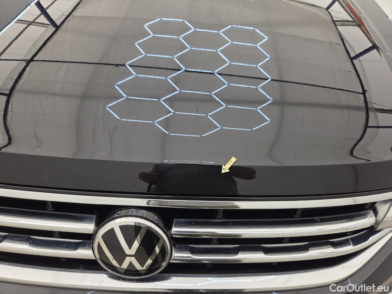  Volkswagen  Tiguan 2.0 TSI 230CP R-Line DSG 4Motion #16