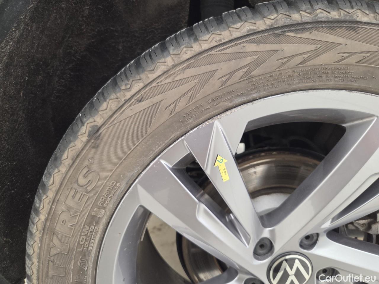  Volkswagen  Tiguan 2.0 TSI 230CP R-Line DSG 4Motion #25