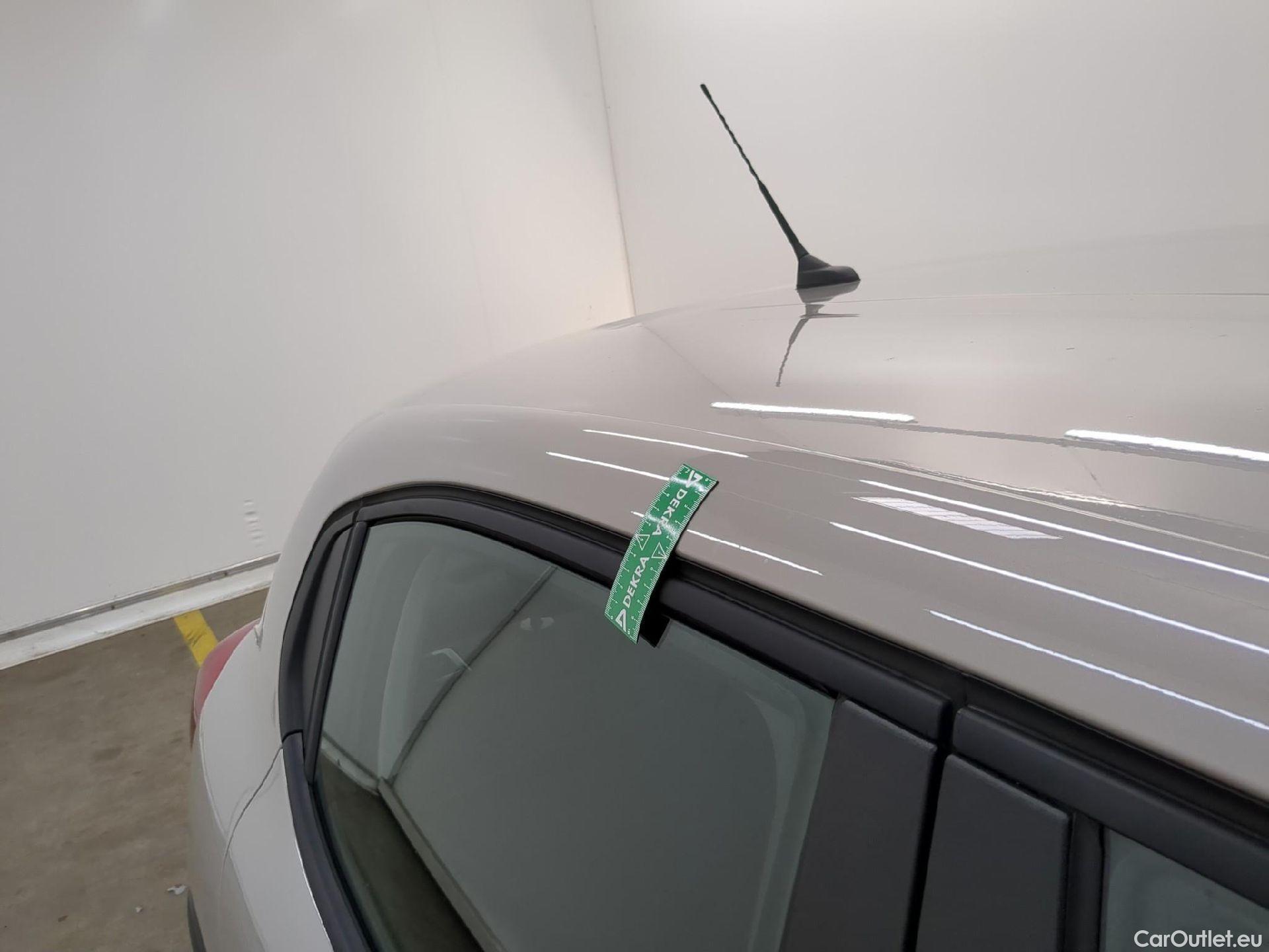  Citroen  C3  Feel 1.5 BlueHDI 100CV BVM6 E6d #4