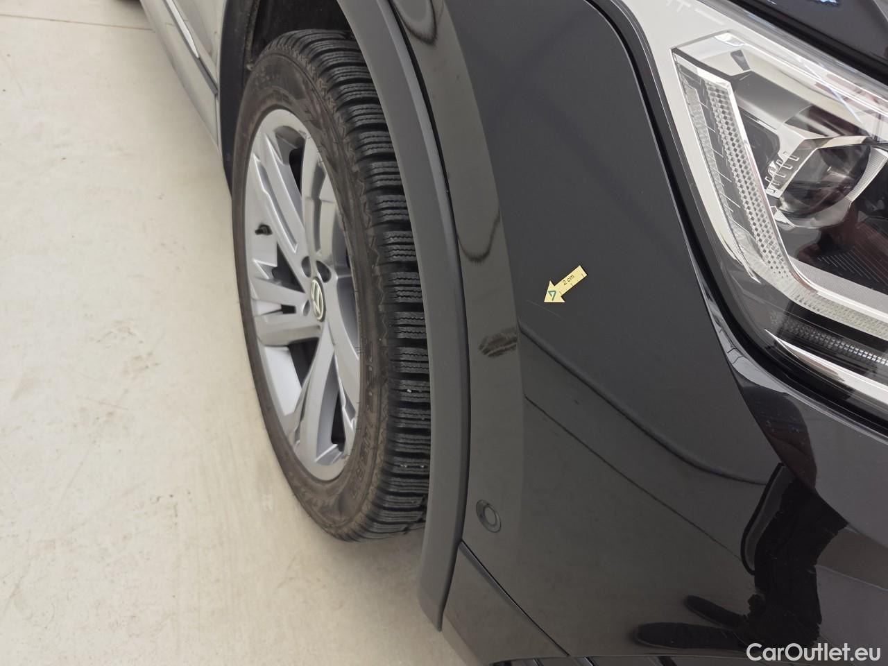  Volkswagen  Tiguan 2.0 TSI 230CP R-Line DSG 4Motion #8