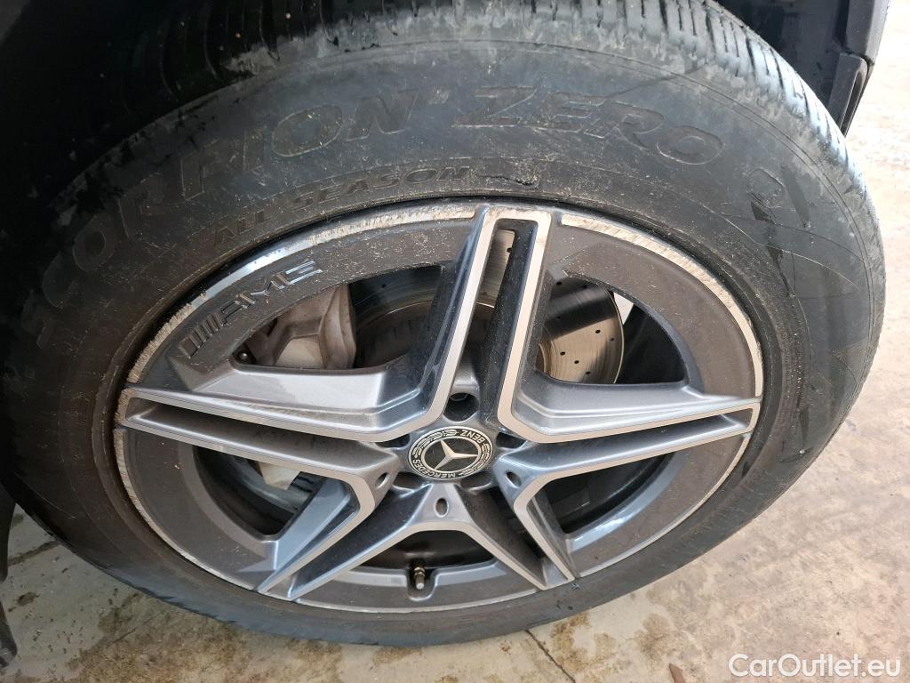  Mercedes  G-Klasee MERCEDES-BENZ GLC / 2019 / 5P / SUV 2.0 GLC 300 DE AMG LINE 4MATIC #19