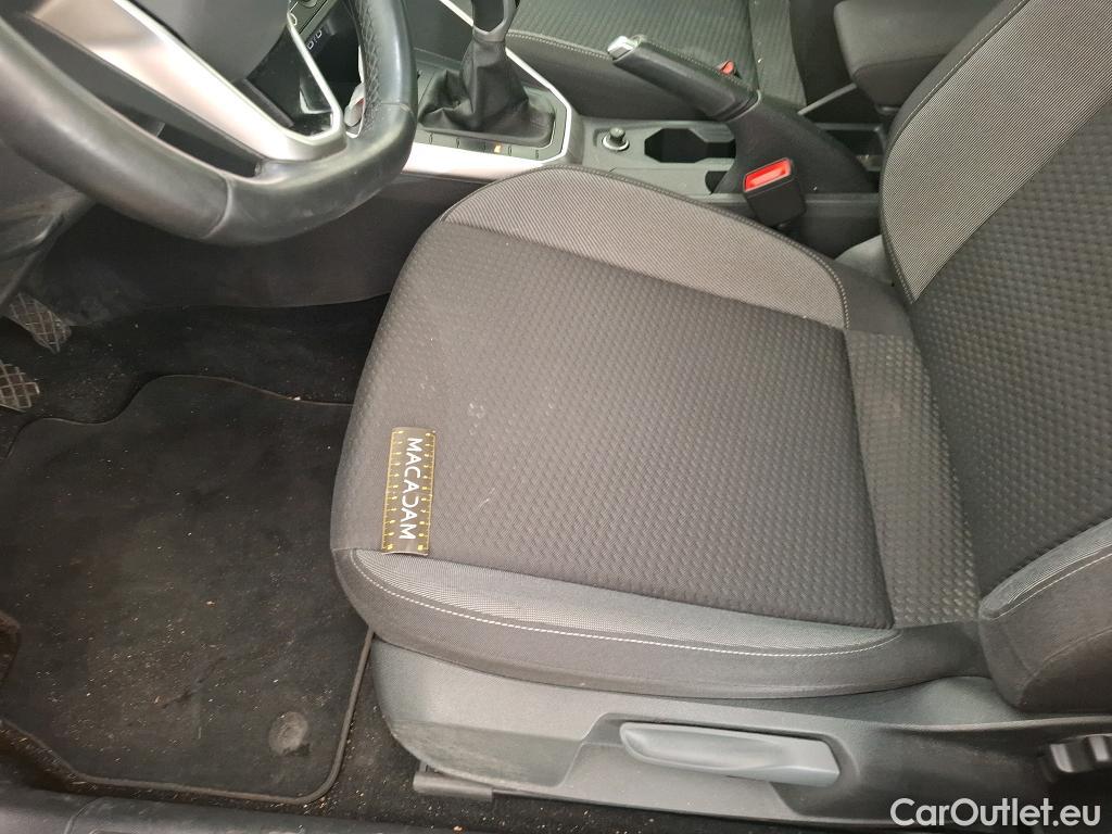  Volkswagen  Taigo VOLKSWAGEN  / 2021 / 5P / SUV 1.0 TSI 95 Life #22