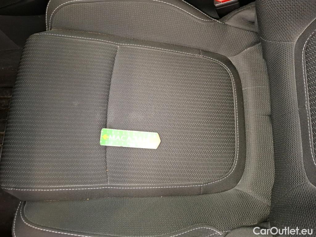  Renault  Megane  IV Berline 5 ptes. Société Air Nav Reversible 1.5 dCi 90CV BVM6 E6 #39
