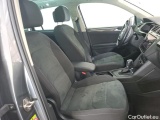  Volkswagen  Tiguan VOLKSWAGEN  / 2016 / 5P / SUV 1.5 TSI 150 EVO DSG7 Carat #6