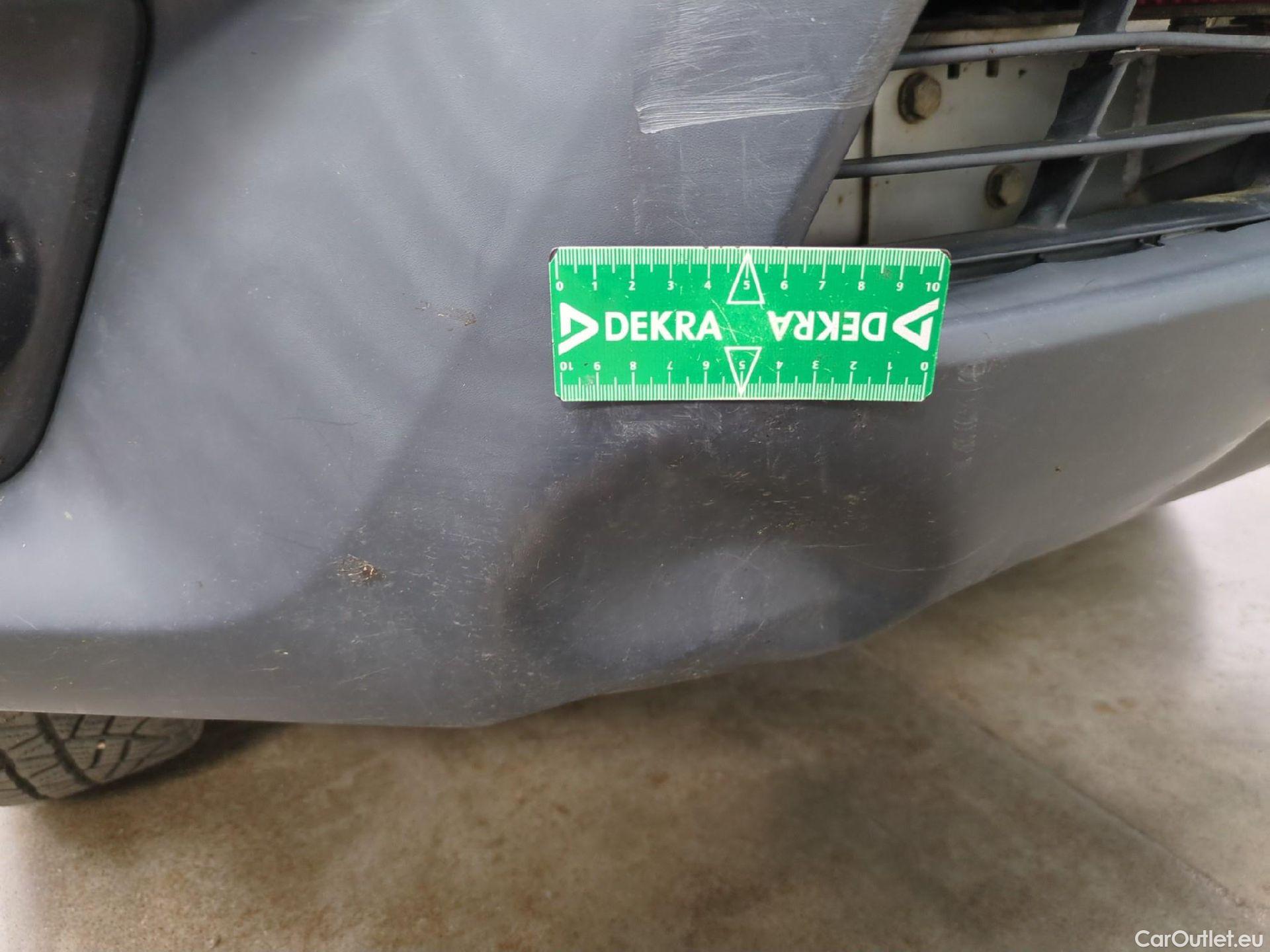  Toyota  Hilux TOYOTA  SC VU 2p Pick-up 4WD 2.4 D-4D Simple Cabine LeCap #25