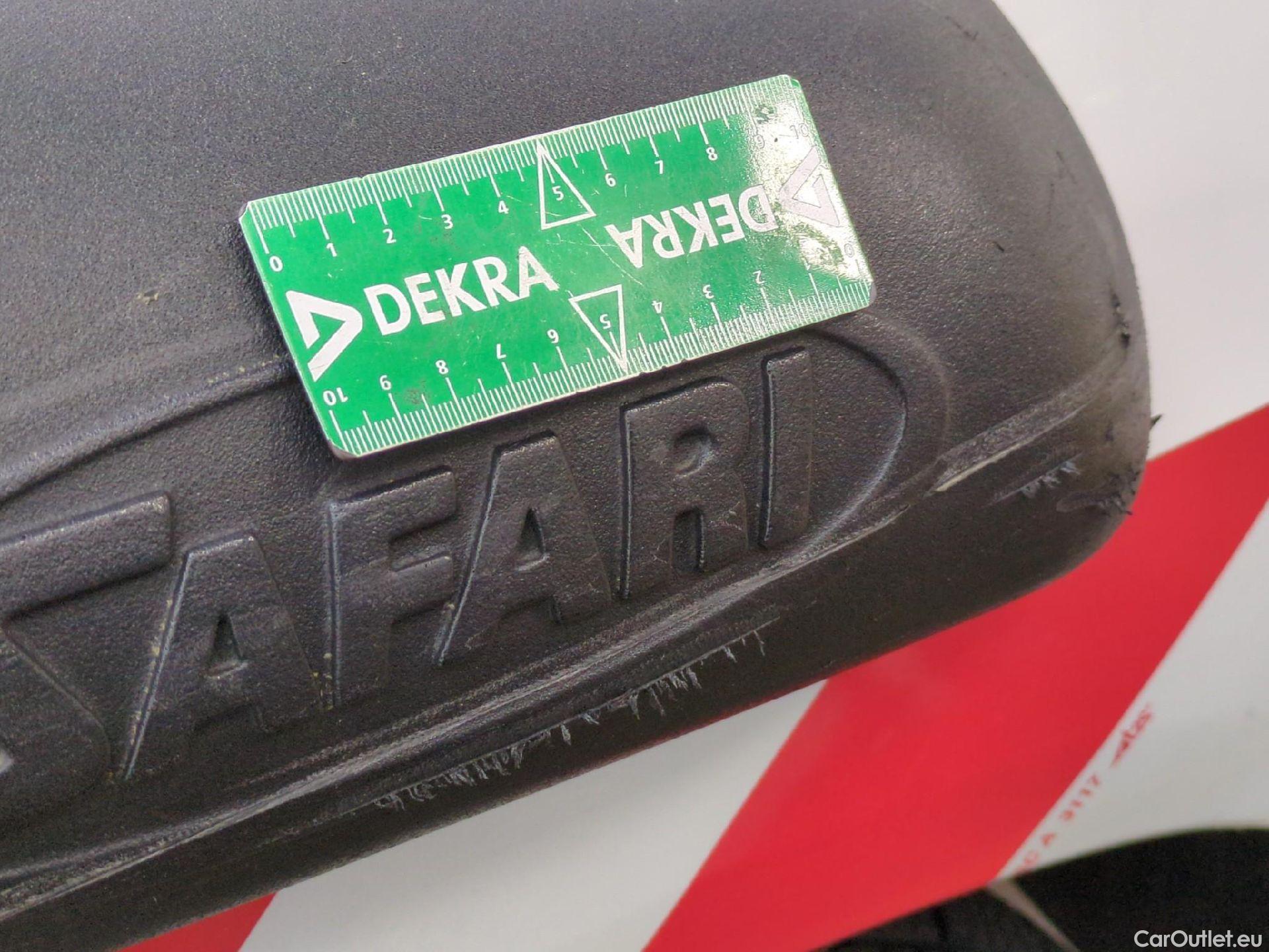  Toyota  Hilux TOYOTA  SC VU 2p Pick-up 4WD 2.4 D-4D Simple Cabine LeCap #17