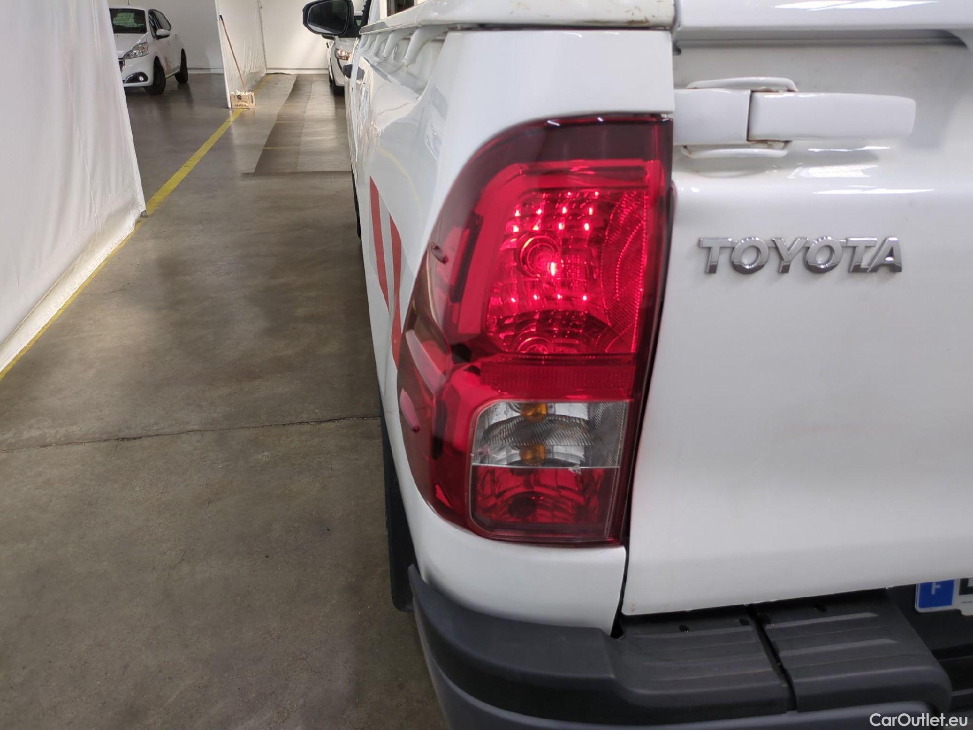  Toyota  Hilux TOYOTA  SC VU 2p Pick-up 4WD 2.4 D-4D Simple Cabine LeCap #4