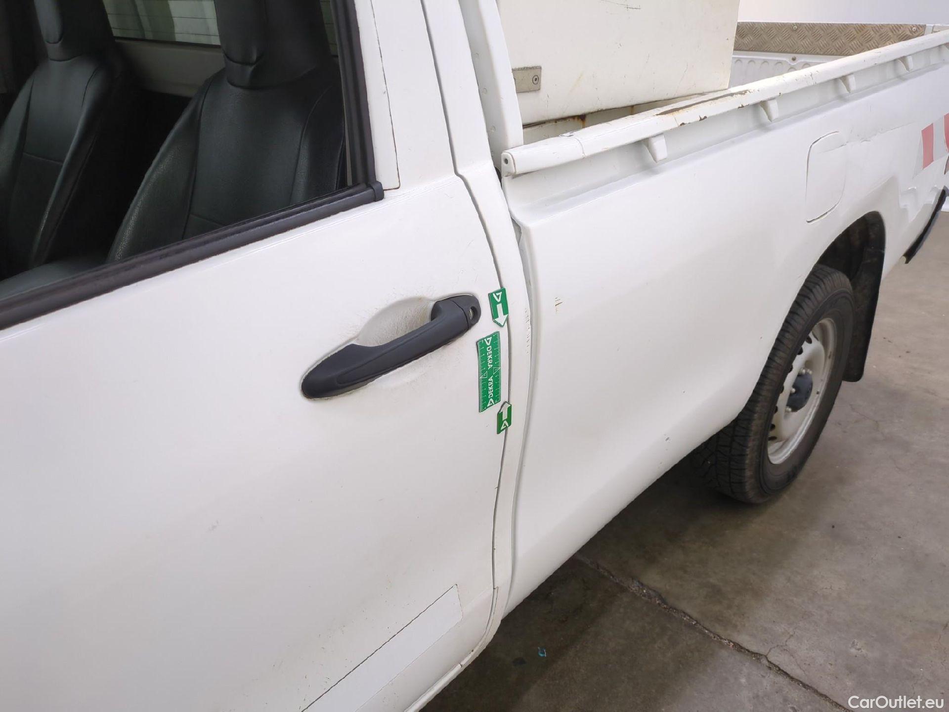  Toyota  Hilux TOYOTA  SC VU 2p Pick-up 4WD 2.4 D-4D Simple Cabine LeCap #32