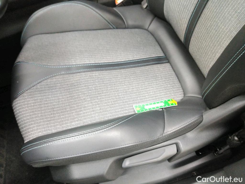  Peugeot  3008 PEUGEOT  / 2020 / 5P / SUV 1.6 HYBRID4 300 E-EAT8 Allure Pack #1