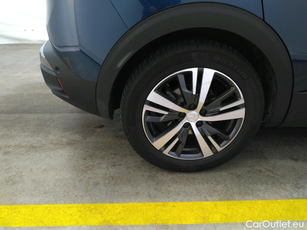  Peugeot  3008 PEUGEOT  / 2020 / 5P / SUV 1.6 HYBRID4 300 E-EAT8 Allure Pack #7