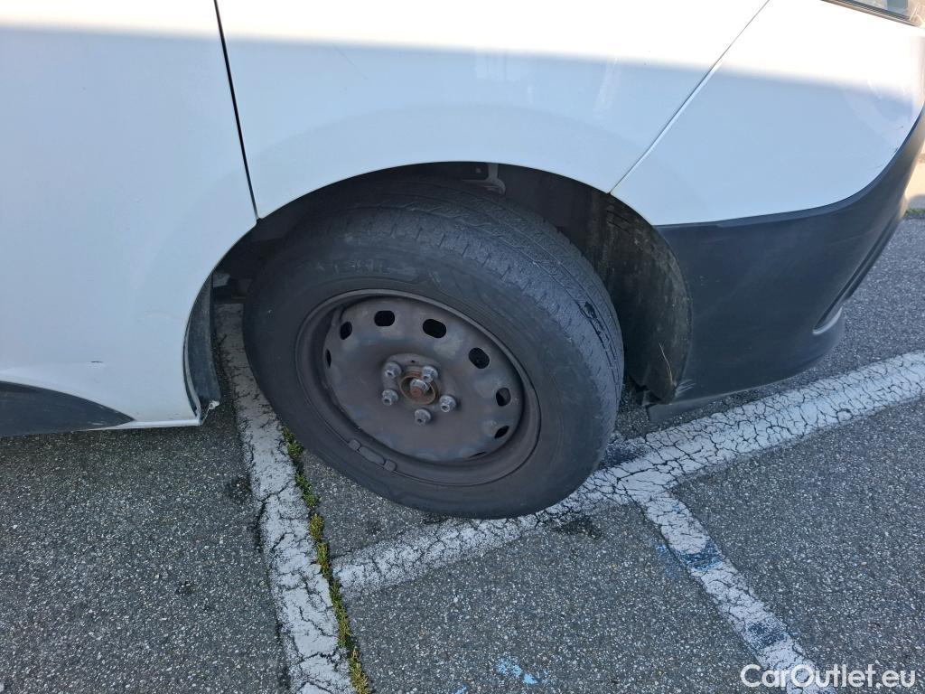  Renault  Trafic  Furgon Grand Confort L2H2 1200 1.6 dCi 125CV BVM6 E6 #141