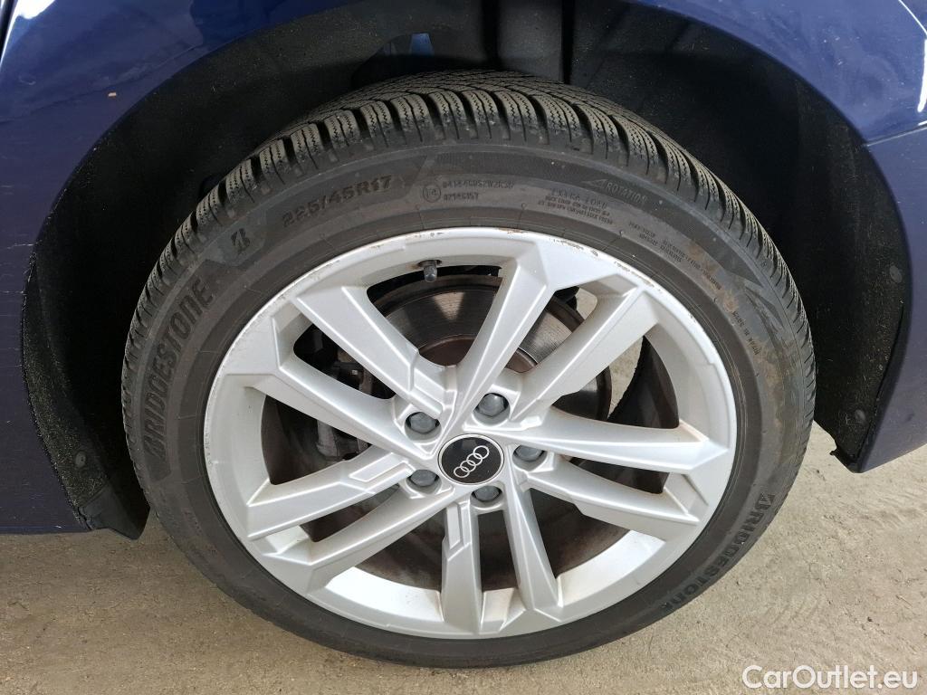  Audi  A3 AUDI  Sportback / 2020 / 5P / Berline 40 TFSI e 204 S Tronic Business Line #24