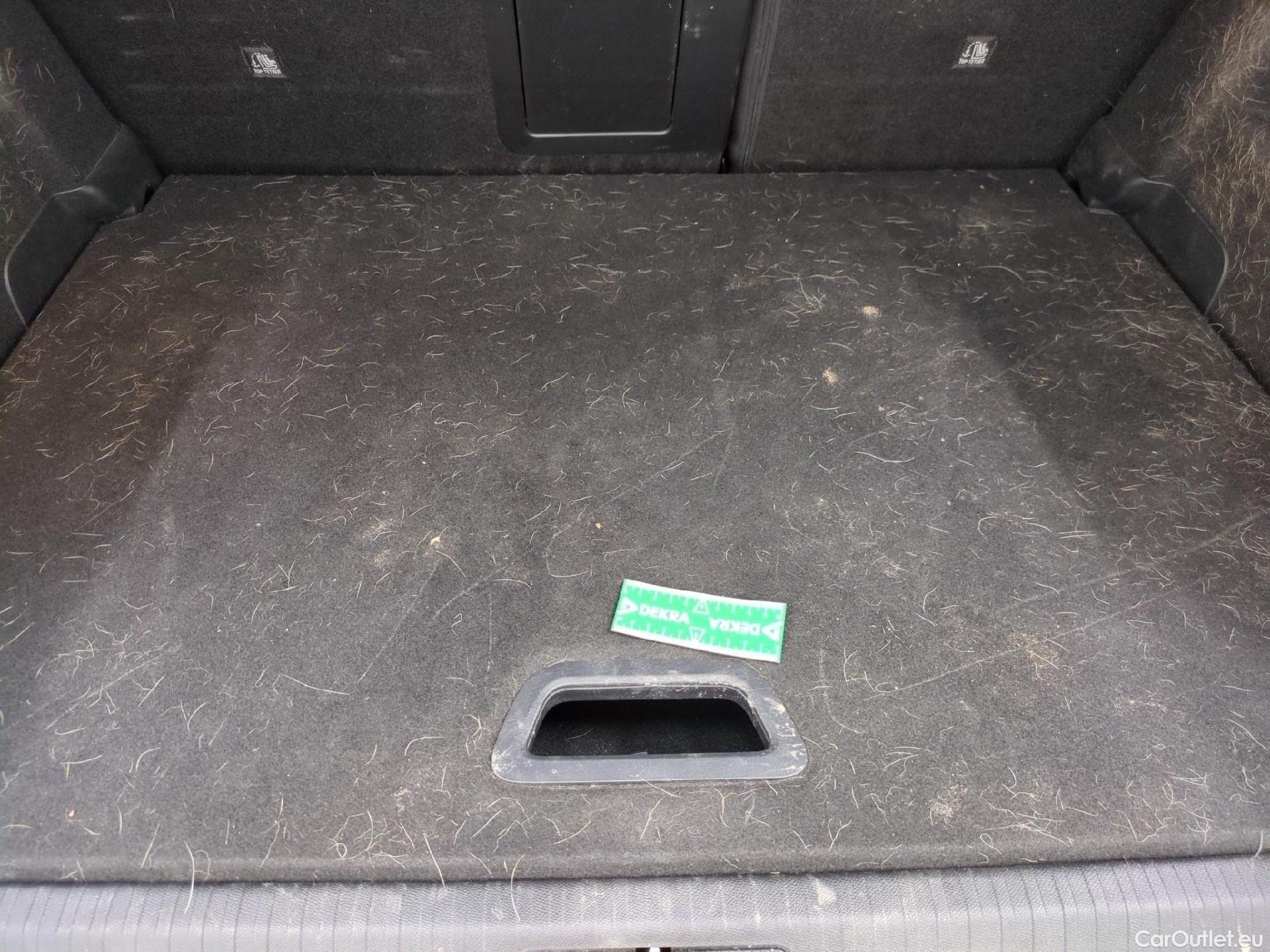 Citroen  C4  Berline Shine 1.2 PureTech 130CV BVM6 6E #2