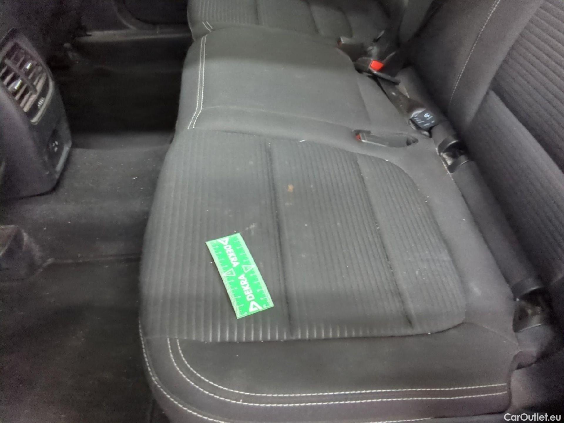  Ford  Kuga FORD  / 2019 / 5P / SUV 1.5 EcoBlue 120 ch auto Titanium #3