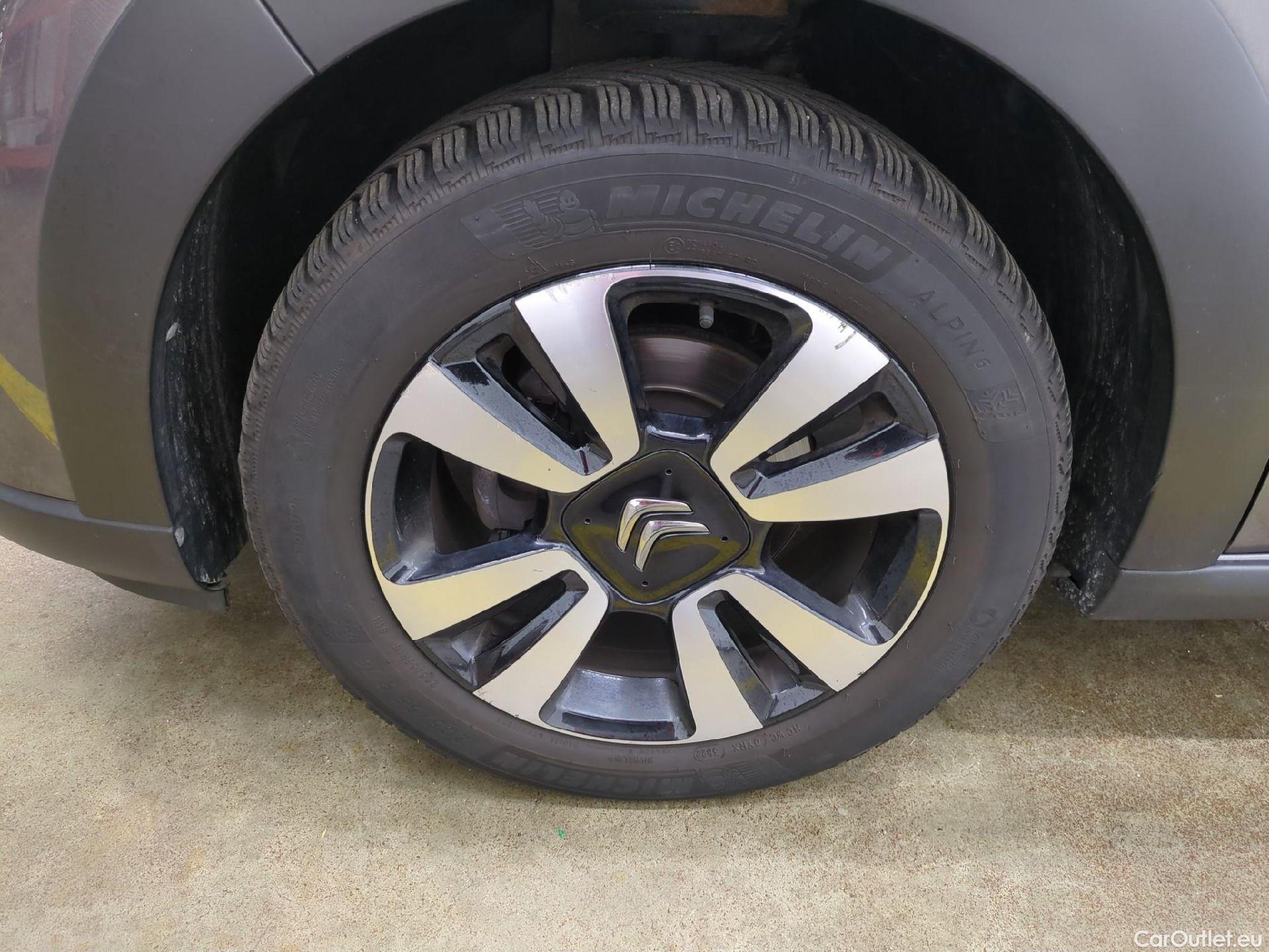  Citroen  C3  Shine 1.2 PureTech 110CV BVM6 E6d #1