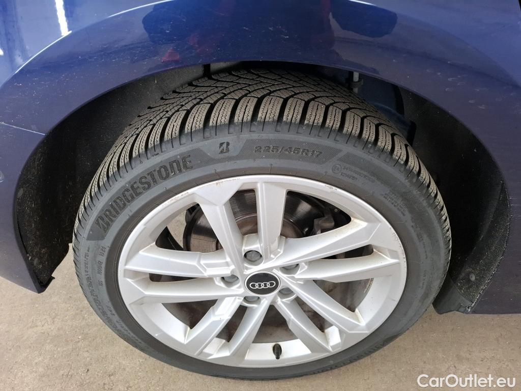  Audi  A3 AUDI  Sportback / 2020 / 5P / Berline 40 TFSI e 204 S Tronic Business Line #28