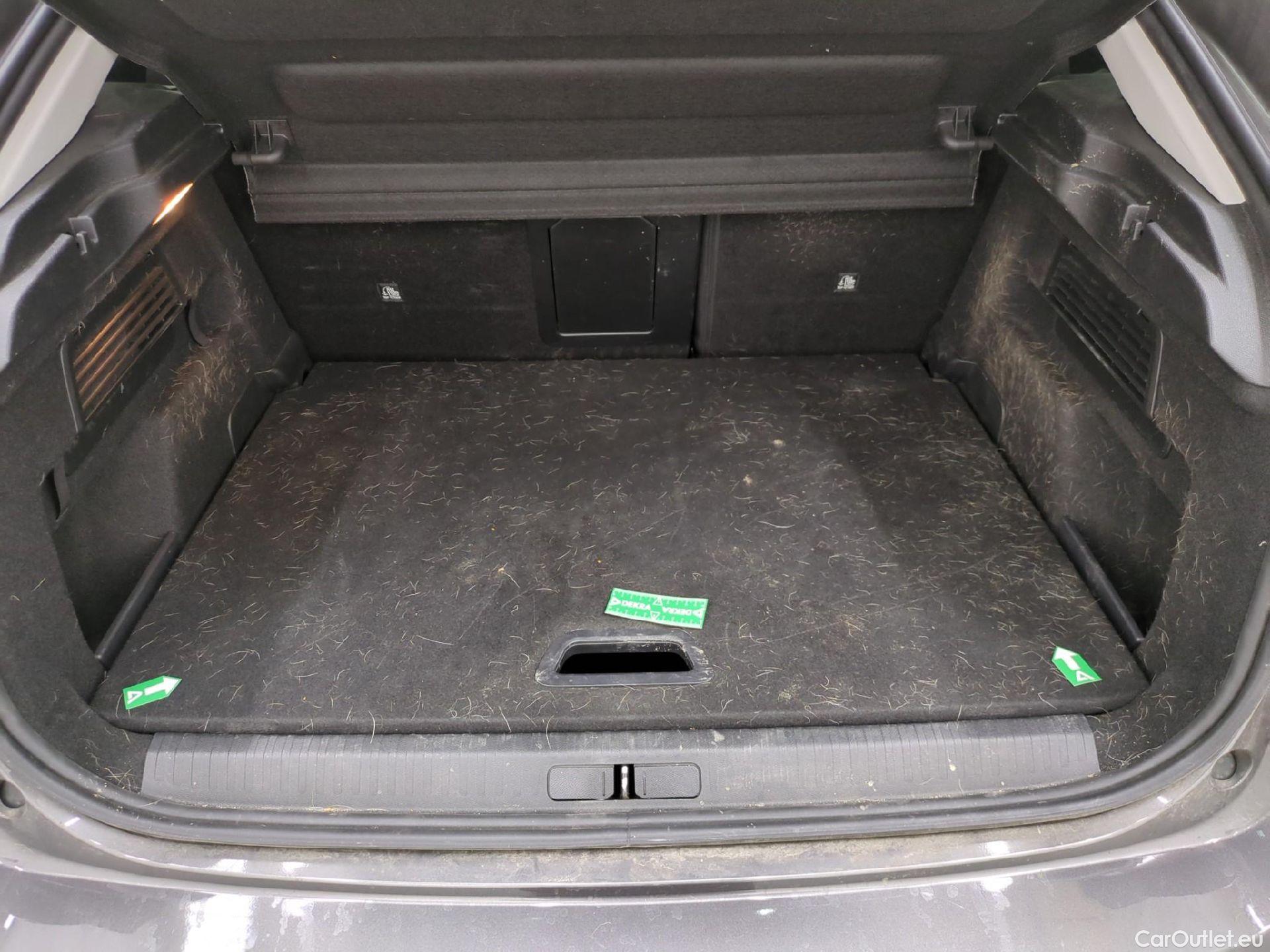  Citroen  C4  Berline Shine 1.2 PureTech 130CV BVM6 6E #4
