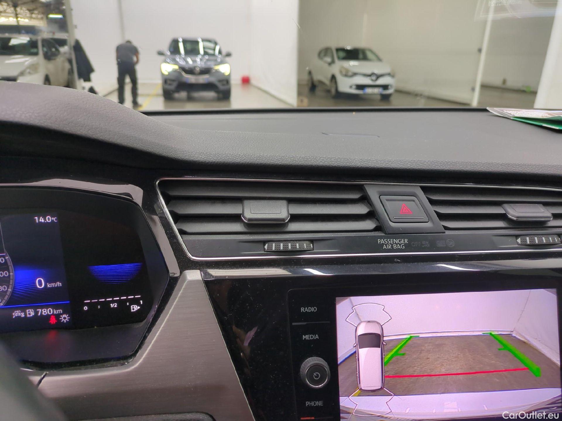  Volkswagen  Touran  Life Plus 2.0 TDI 150CV BVA7 E6d #3