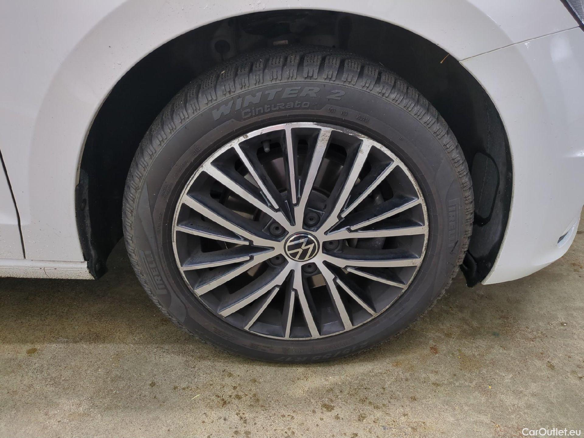 Volkswagen  Touran  Life Plus 2.0 TDI 150CV BVA7 E6d #18