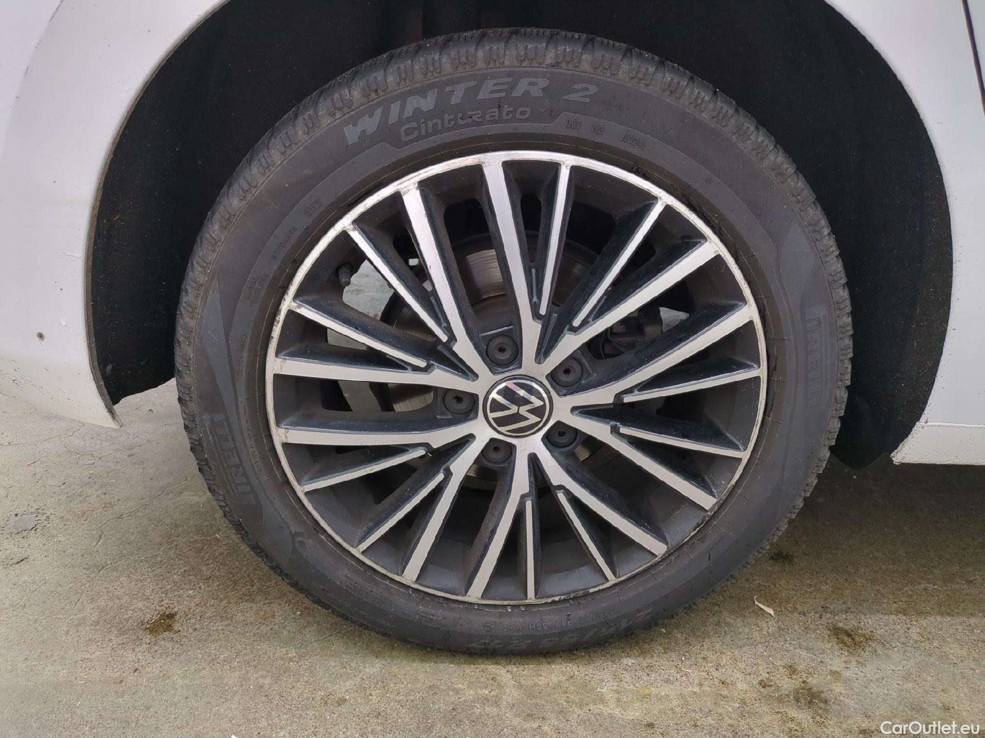  Volkswagen  Touran  Life Plus 2.0 TDI 150CV BVA7 E6d #12