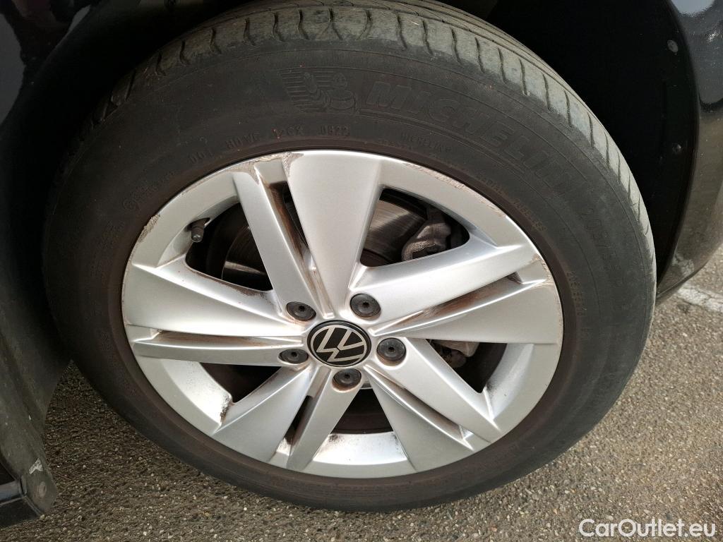  Volkswagen  Golf  VOLKSWAGEN / 2020 / 5P / Berline 2.0 TDI SCR 115 DSG7 Life Busi 1st #16