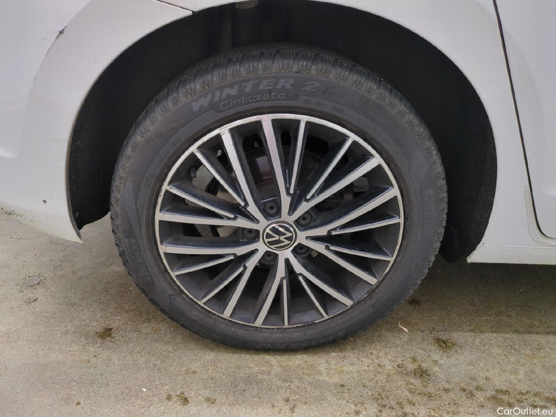  Volkswagen  Touran  Life Plus 2.0 TDI 150CV BVA7 E6d #13