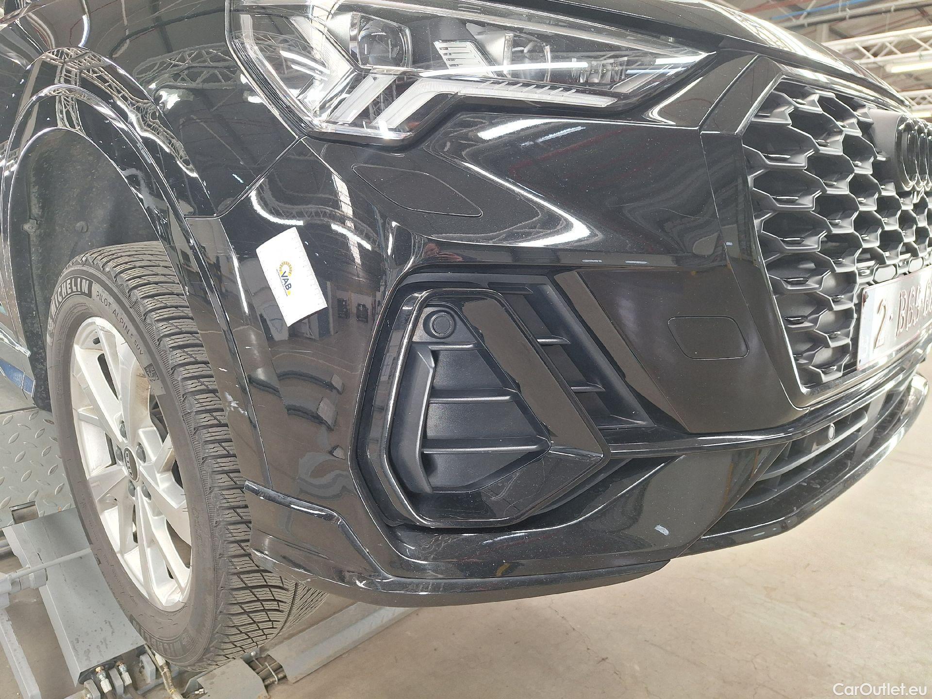  Audi  Q3 Audi,  '18, Audi  35 TDI S tronic S line Business Edition 5d #3