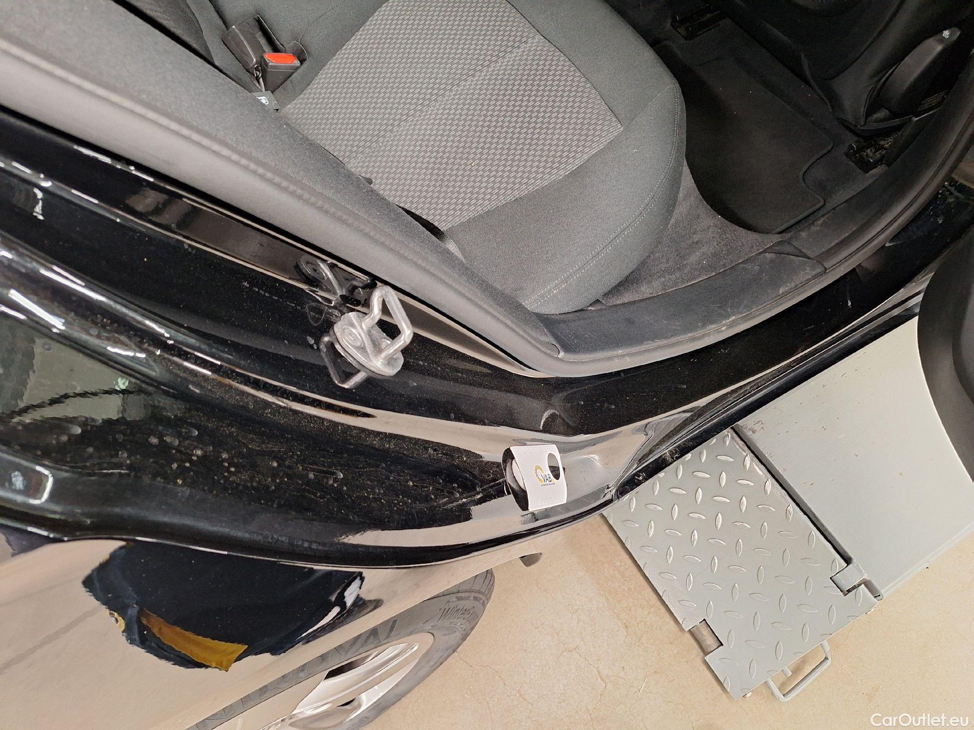  Bmw  Serie 1 BMW, 1-serie '19, BMW 1 Reeks Hatch 116d (85 kW) 5d #24