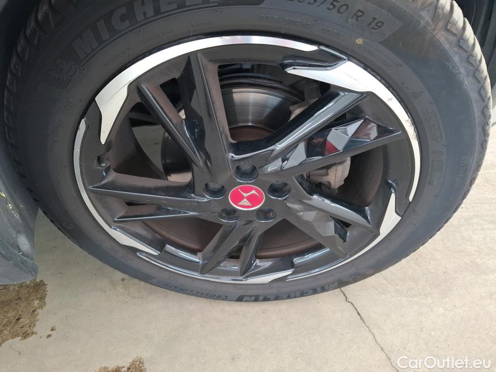  DS  DS7 7 Crossback Performance Line + 1.6 PureTech 180CV BVA8 E6d #4