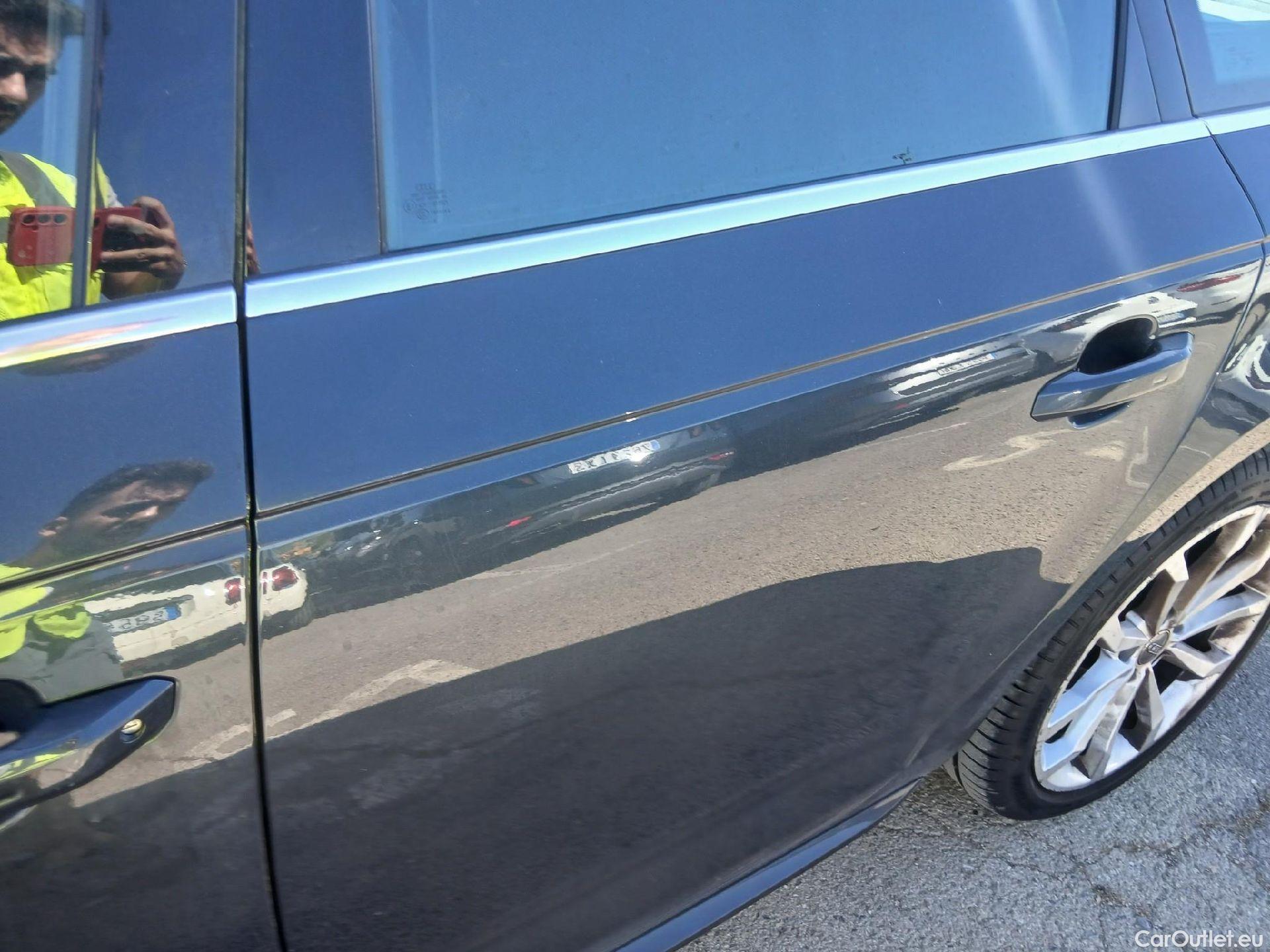  Audi  A4 AUDI  / 2015 / 5P / familiar S line 40 TDI 140kW quattro S tro Avant #10