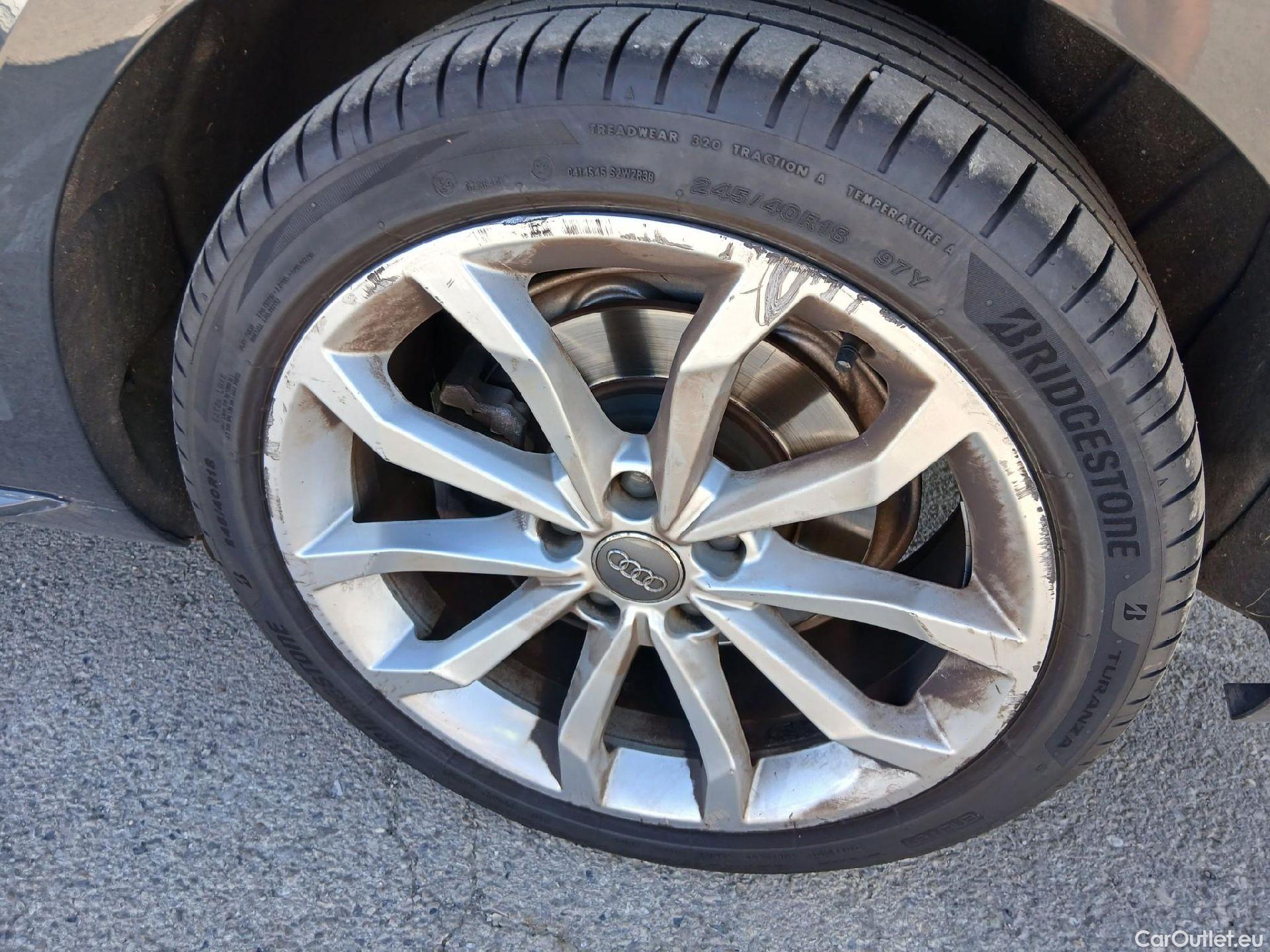  Audi  A4 AUDI  / 2015 / 5P / familiar S line 40 TDI 140kW quattro S tro Avant #14