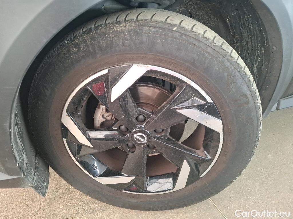  Nissan  Juke NISSAN  / 2019 / 5P / Crossover Hybrid 143 Business+ #32