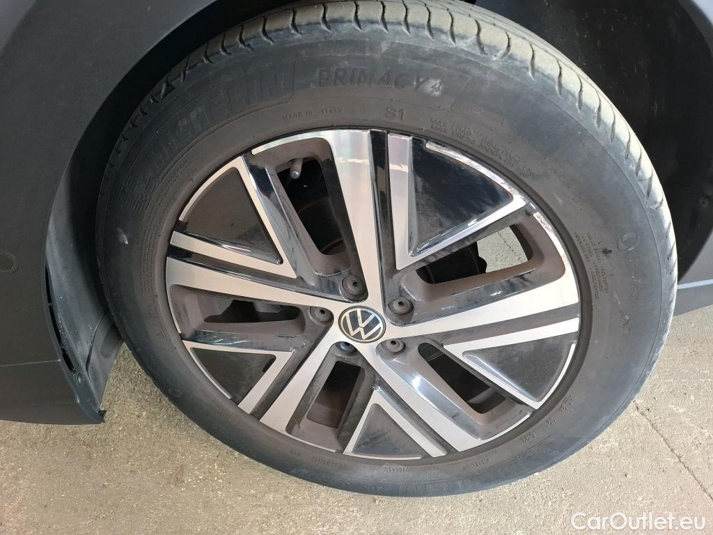  Volkswagen  Taigo  Style 1.0 TSI 110CV BVA7 E6d #17