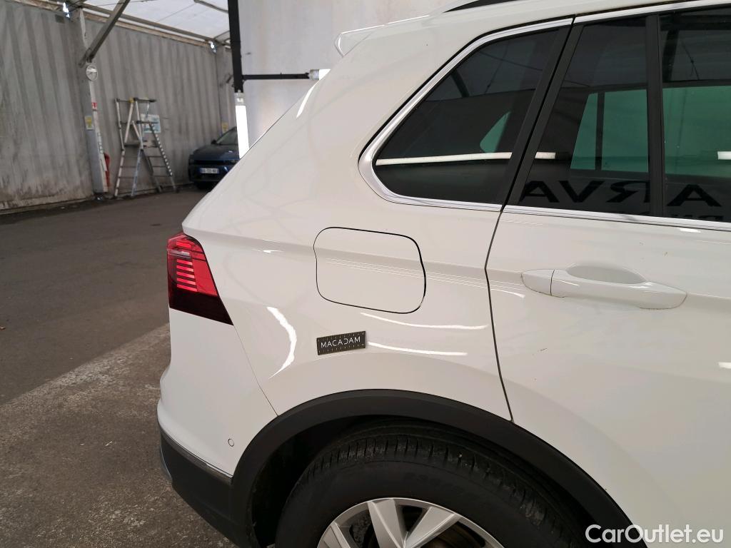  Volkswagen  Tiguan VOLKSWAGEN  / 2020 / 5P / SUV 1.5 TSI 150 DSG7 Elegance #4