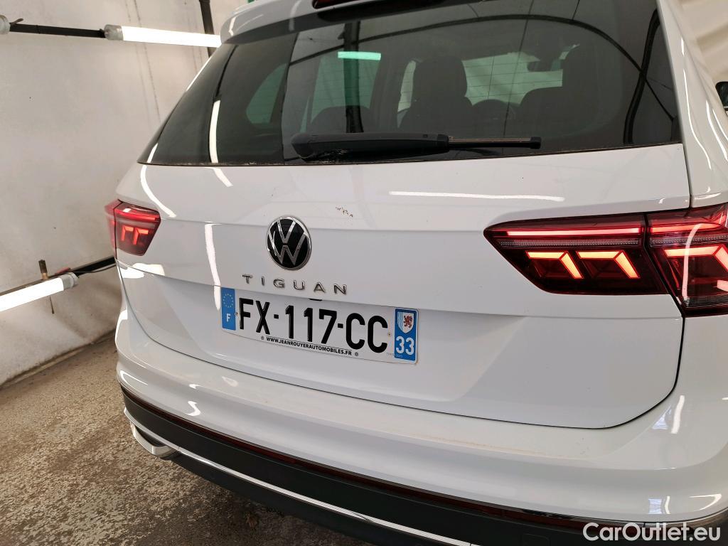  Volkswagen  Tiguan VOLKSWAGEN  / 2020 / 5P / SUV 1.5 TSI 150 DSG7 Elegance #30