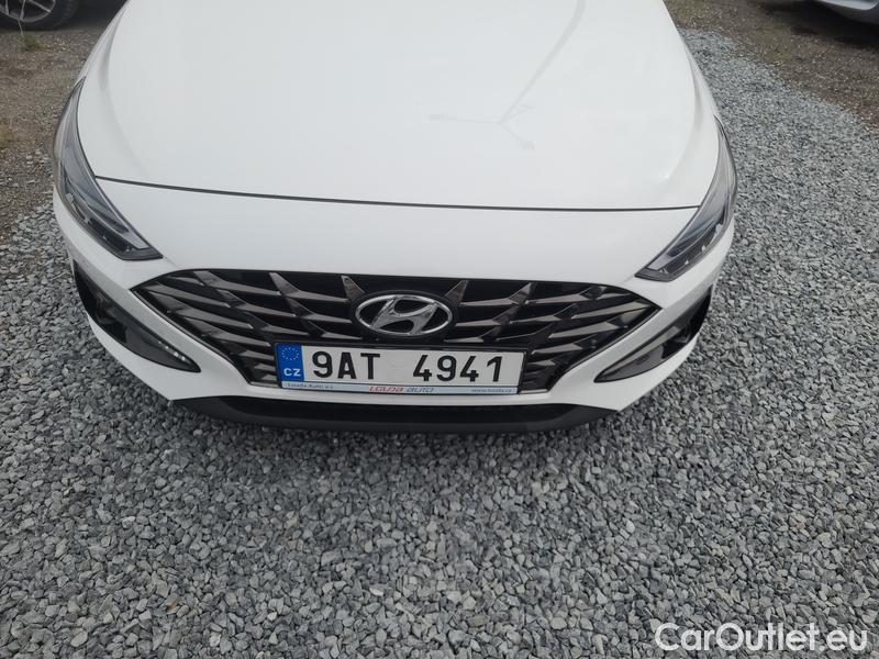  Hyundai  i30   cw (PD)(2017->)  kom.1.5T-GDI Family Smart #1