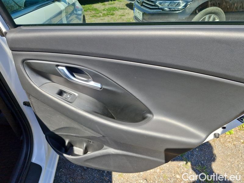  Hyundai  i30   cw (PD)(2017->)  kom.1.6CRDi 115 Smart #18