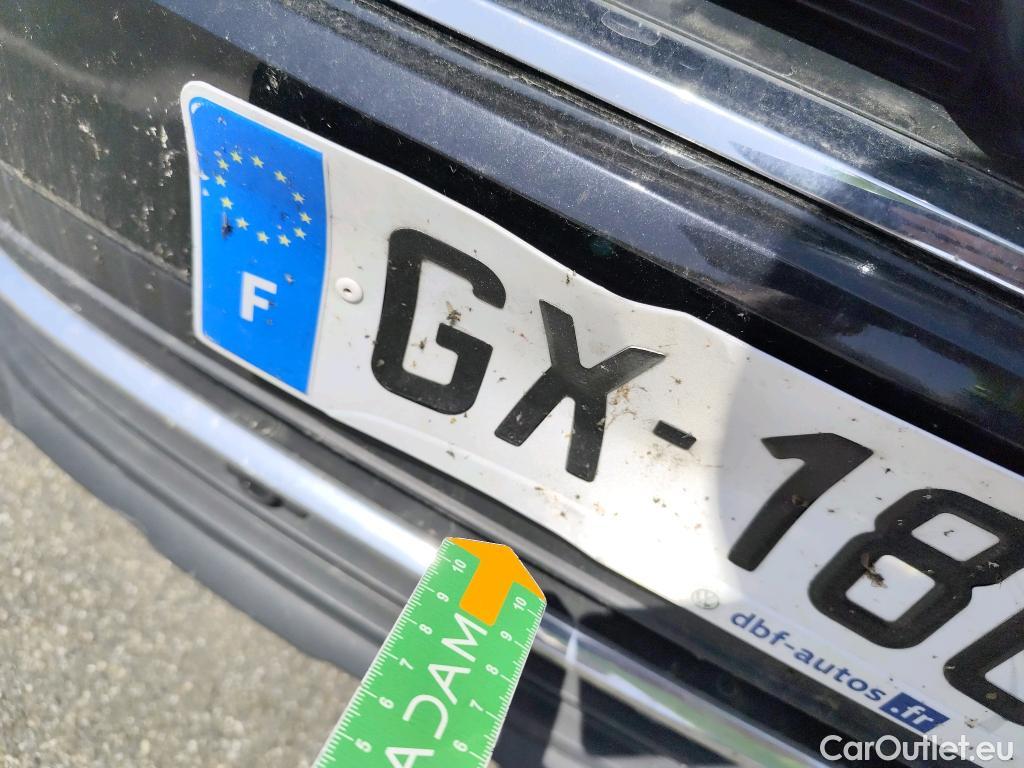  Volkswagen  Tiguan VOLKSWAGEN  / 2020 / 5P / SUV 2.0 TDI 150 DSG7 LIFE PLUS #18