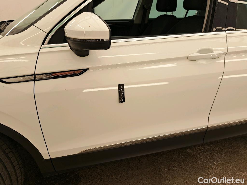  Volkswagen  Tiguan VOLKSWAGEN  / 2020 / 5P / SUV 1.5 TSI 150 DSG7 Elegance #6