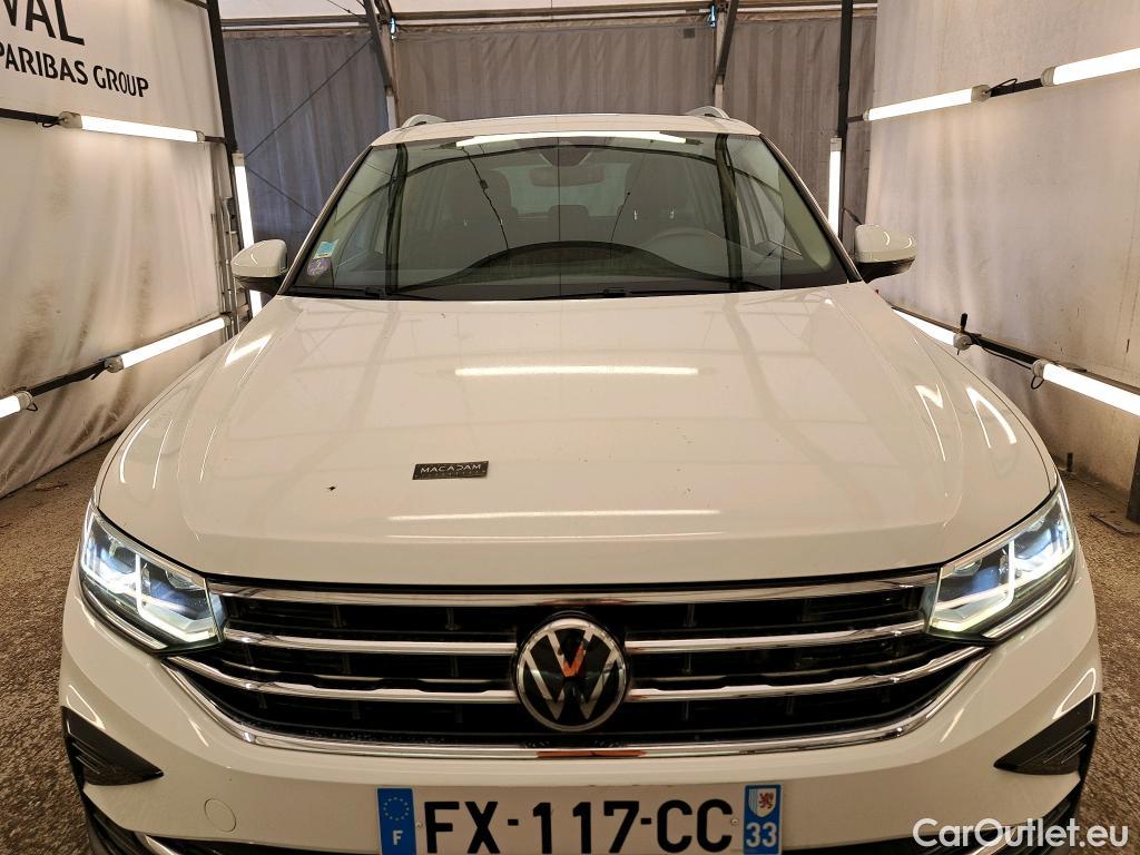  Volkswagen  Tiguan VOLKSWAGEN  / 2020 / 5P / SUV 1.5 TSI 150 DSG7 Elegance #1
