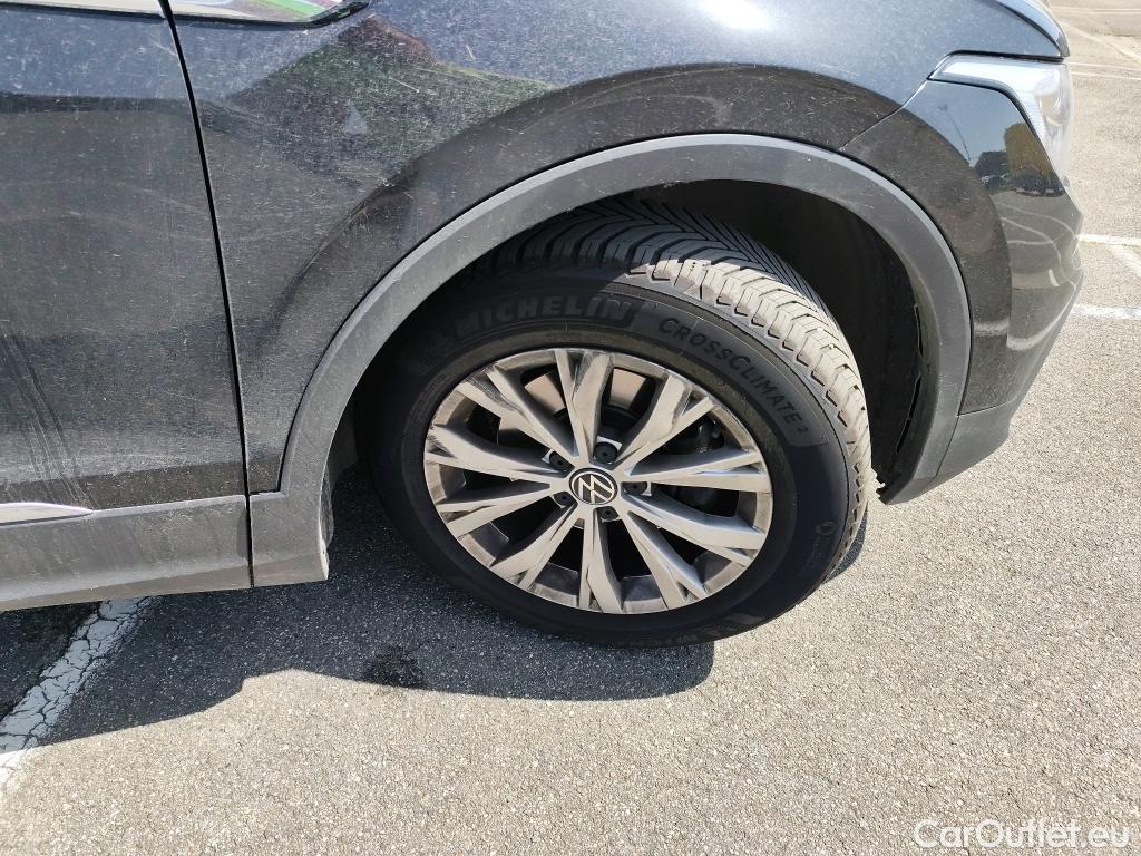  Volkswagen  Tiguan VOLKSWAGEN  / 2020 / 5P / SUV 2.0 TDI 150 DSG7 LIFE PLUS #7