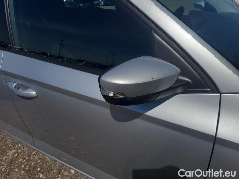  Skoda  Fabia  Combi (2015) Com.1.0TSI 70 Ambition 5d #34