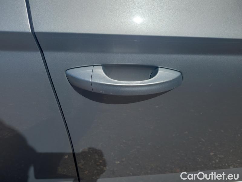  Skoda  Fabia  Combi (2015) Com.1.0TSI 70 Ambition 5d #33